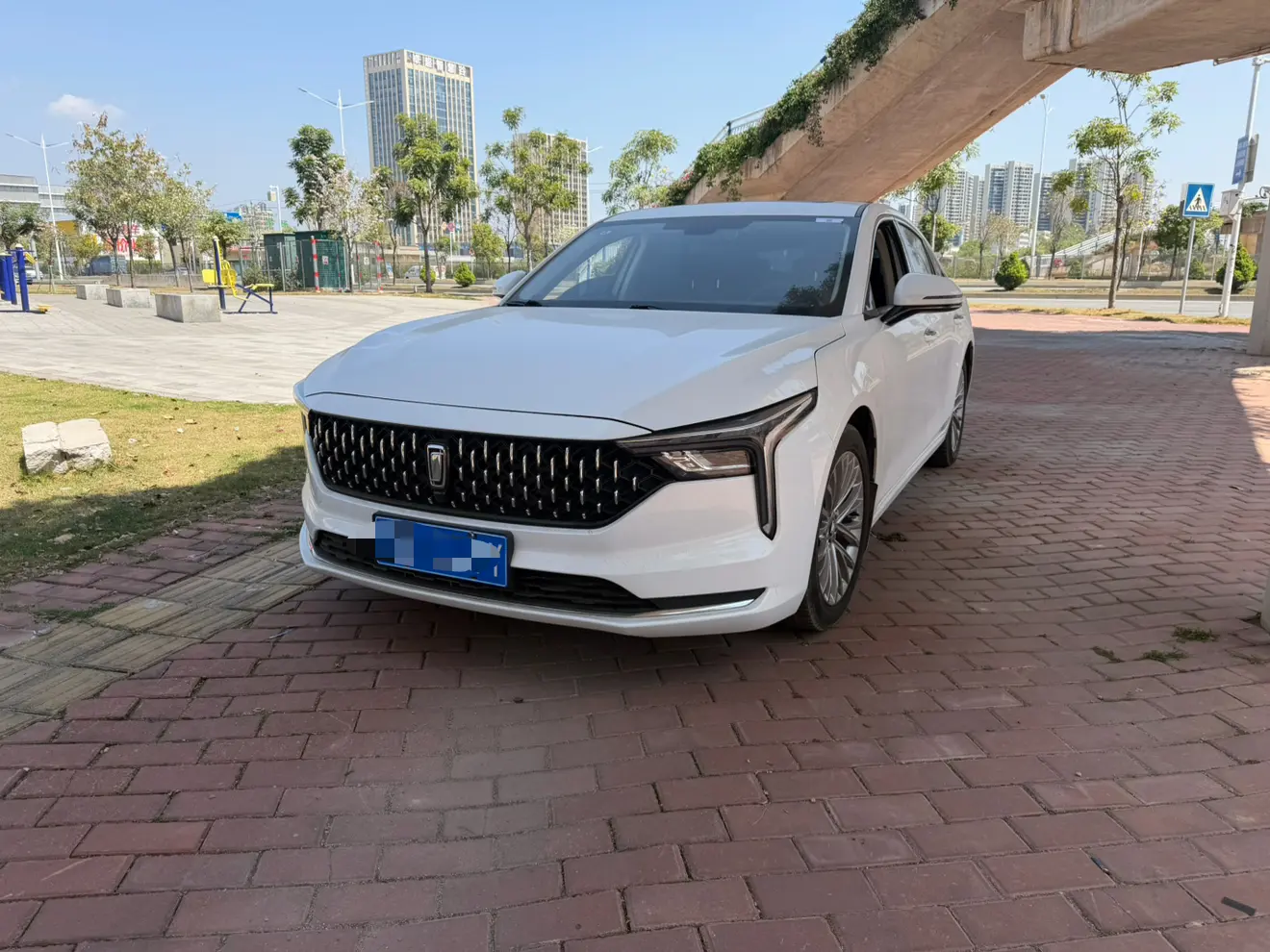 FAW Bestune B70 (Besturn B70)  из Китая