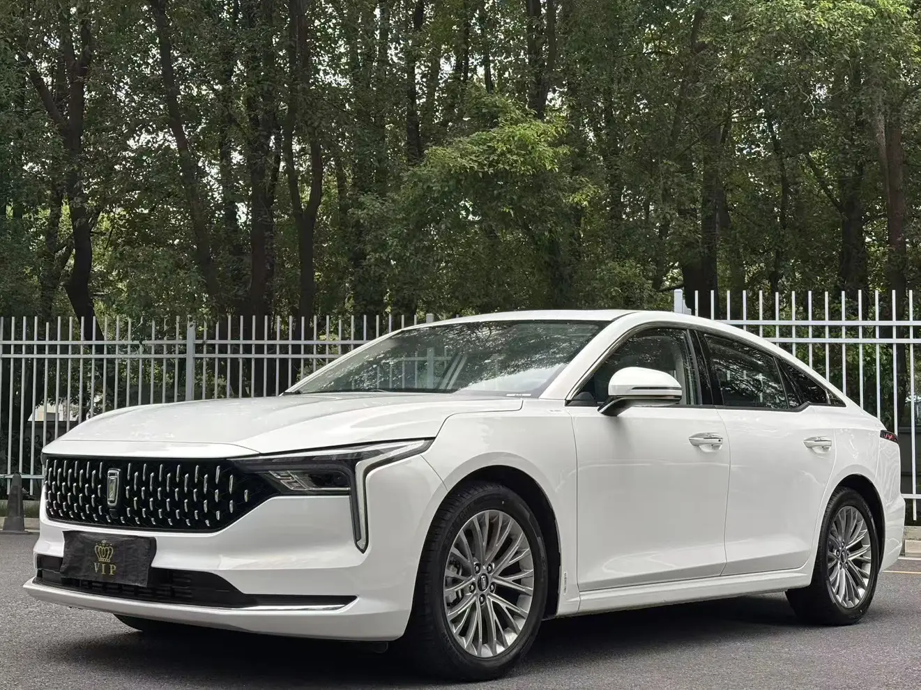 FAW Bestune B70 (Besturn B70)  из Китая