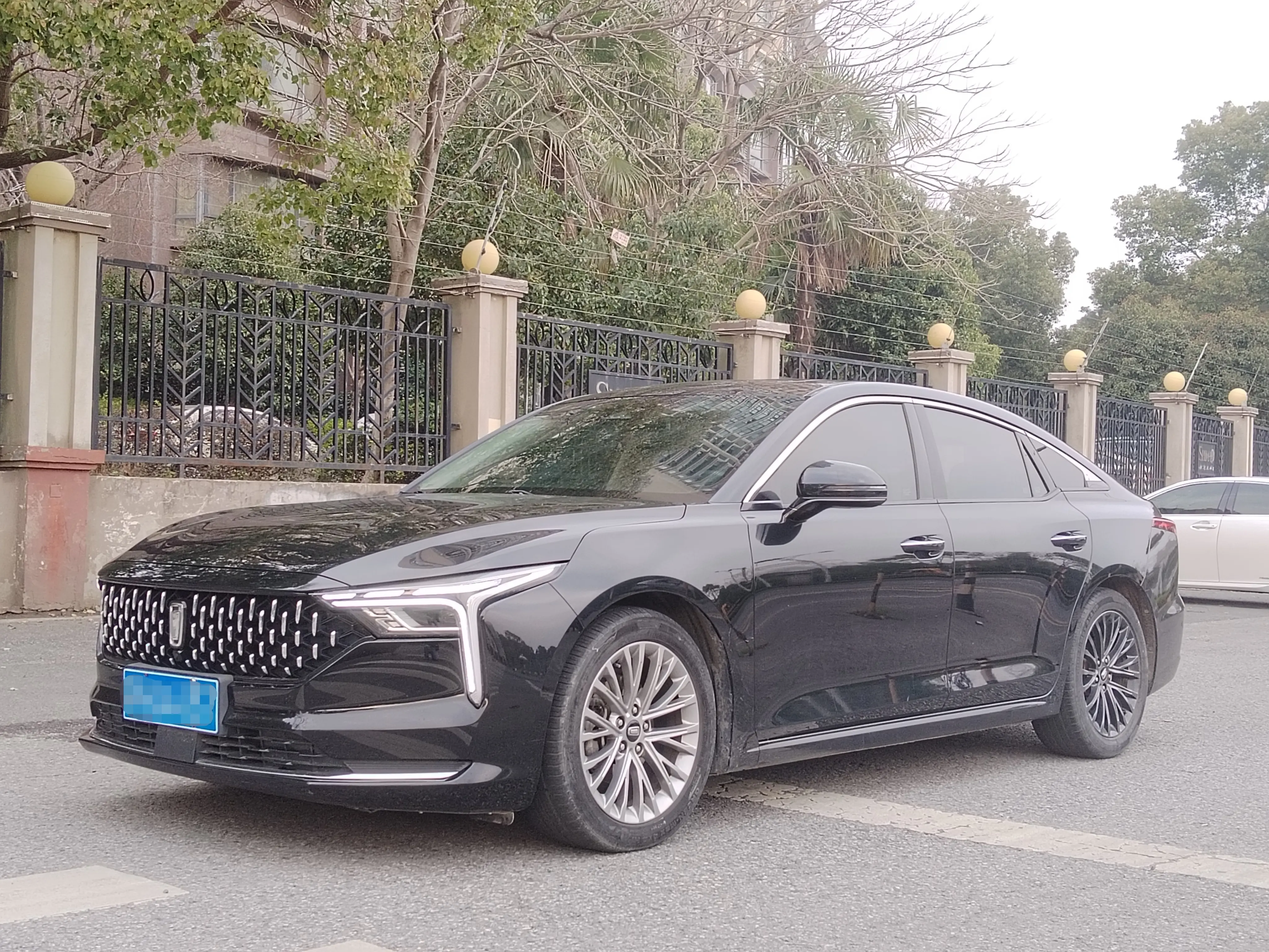 FAW Bestune B70 (Besturn B70)  из Китая