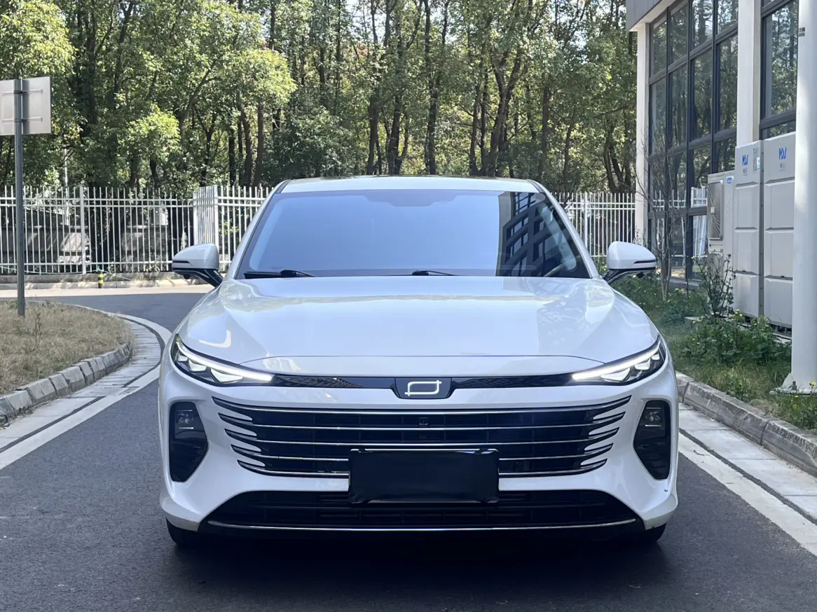 FAW Bestune B70 (Besturn B70)  из Китая