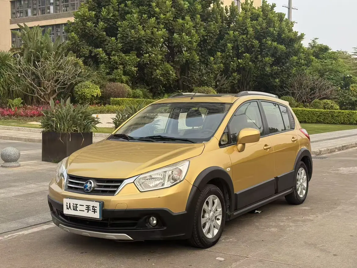 Kai Chen Venucia R50X  из Китая