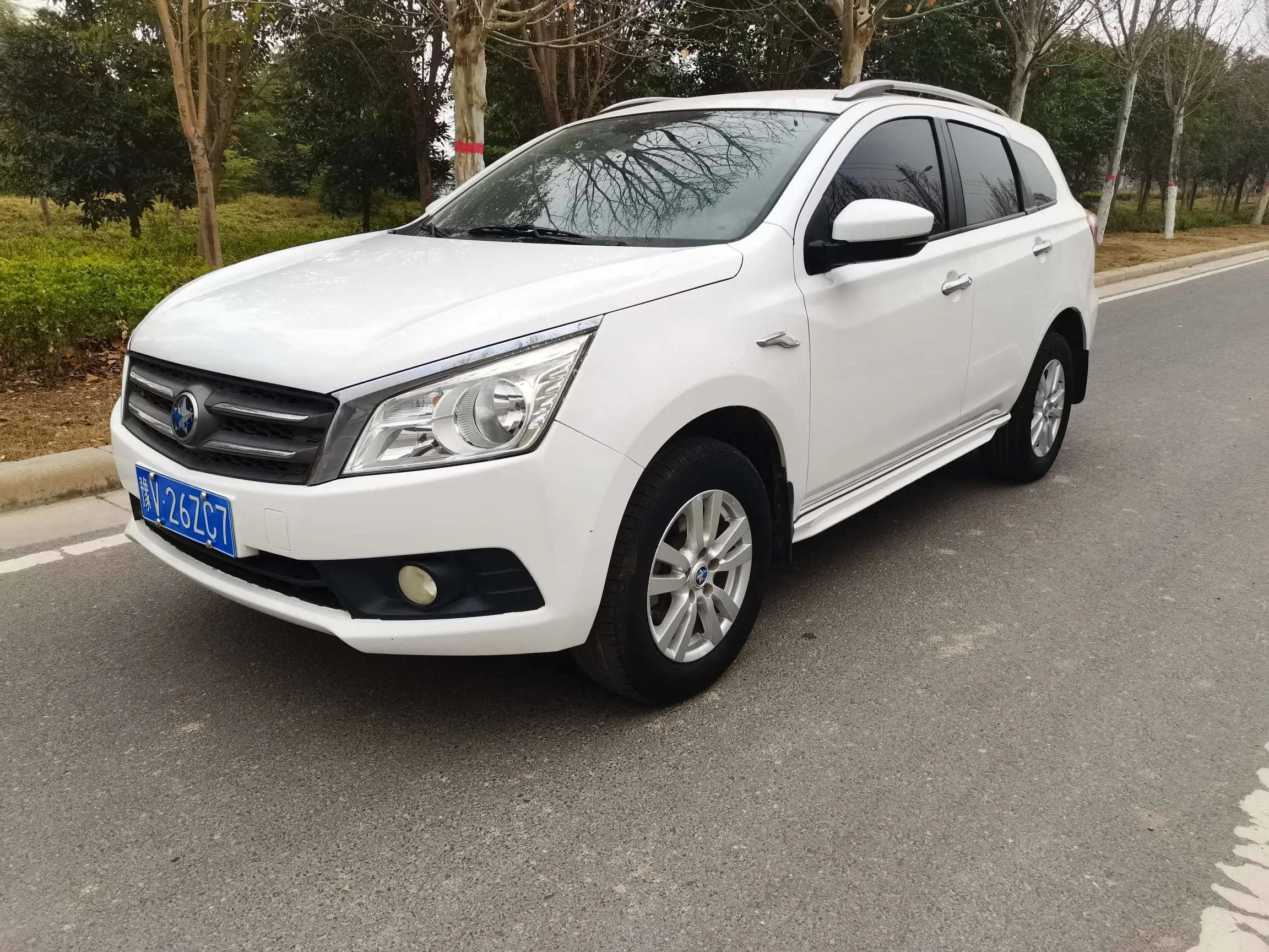 Kai Chen Venucia T70