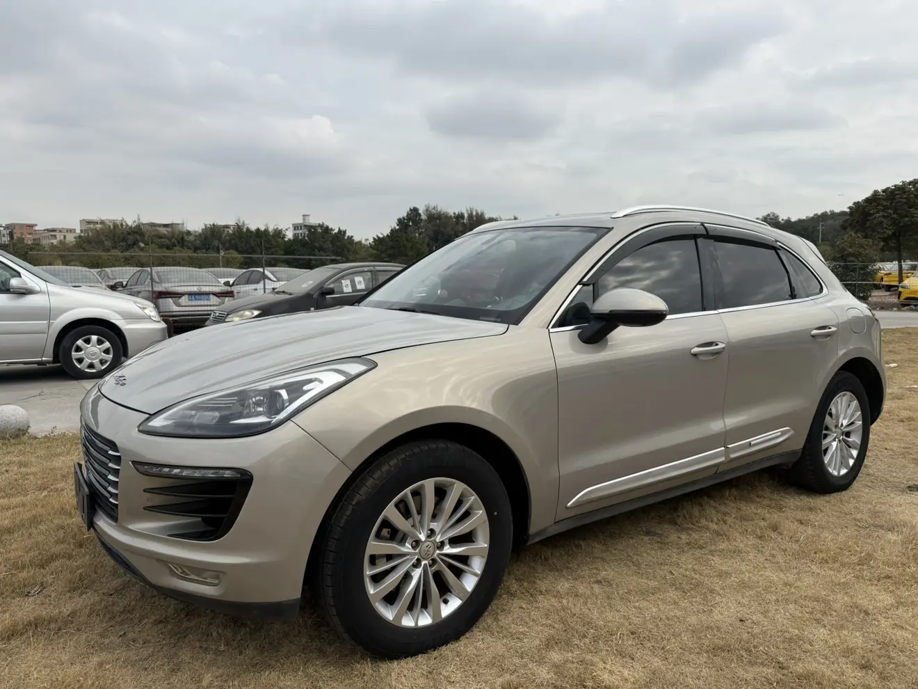 Zotye SR9