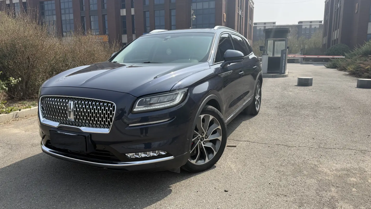 Lincoln Navigator