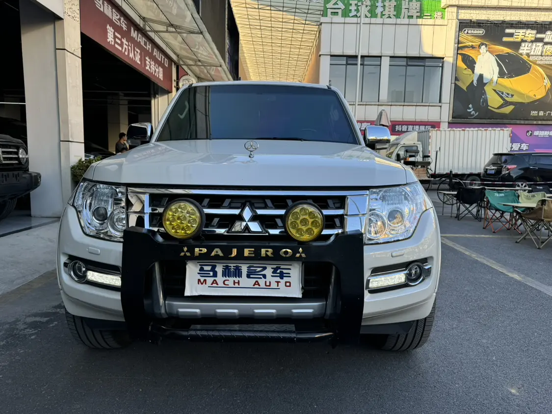 Mitsubishi Pajero