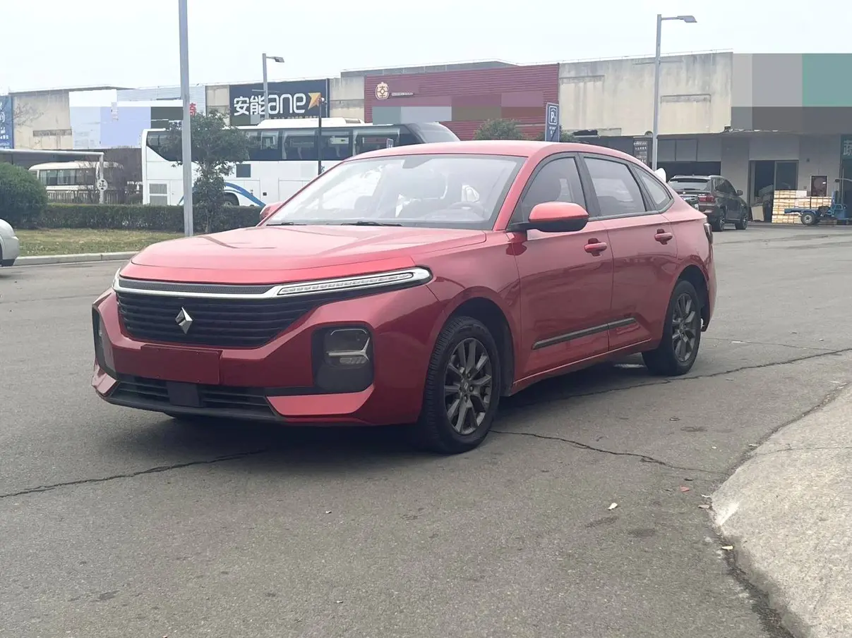 Baojun RC-5  из Китая