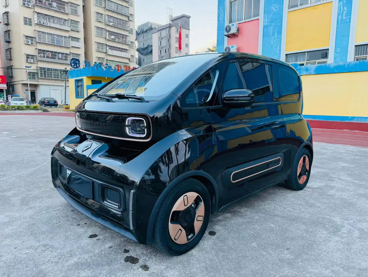 Baojun KiWi EV  из Китая