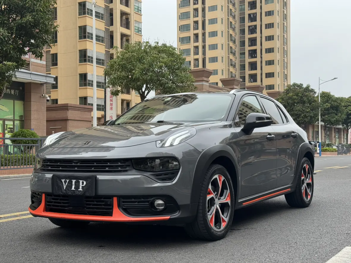 Lynk & Co 02