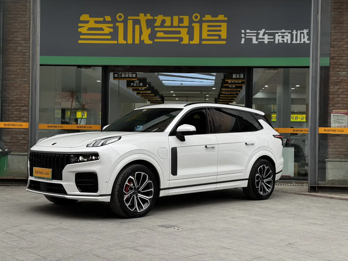 Lynk & Co 09 EM-P
