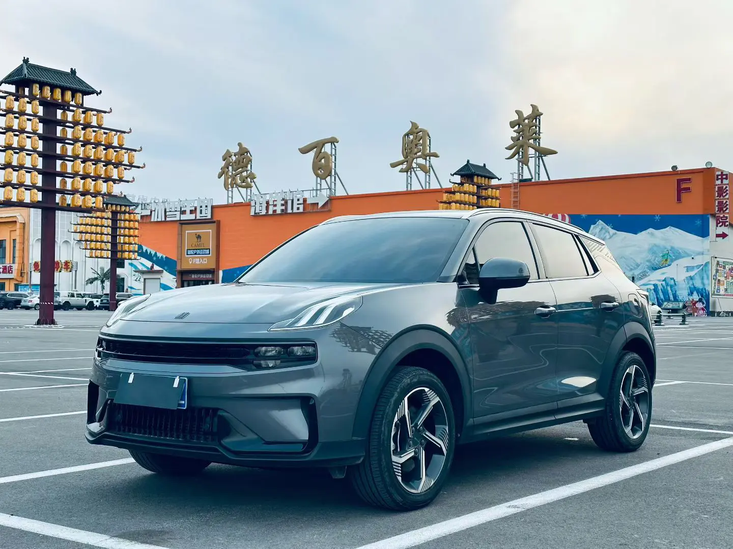 Lynk & Co 06