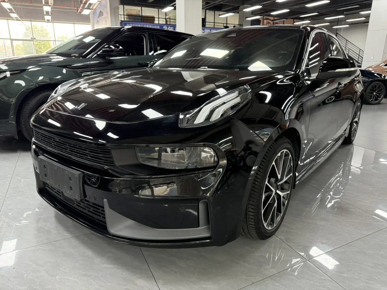 Lynk & Co 03