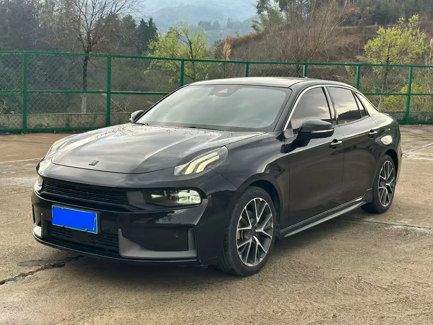 Lynk & Co 03