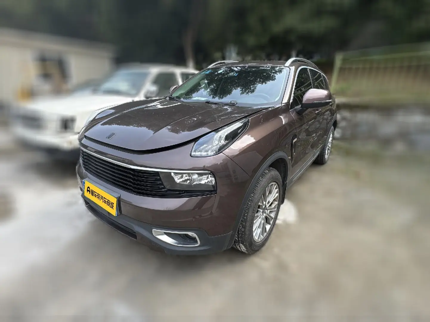 Lynk & Co 01