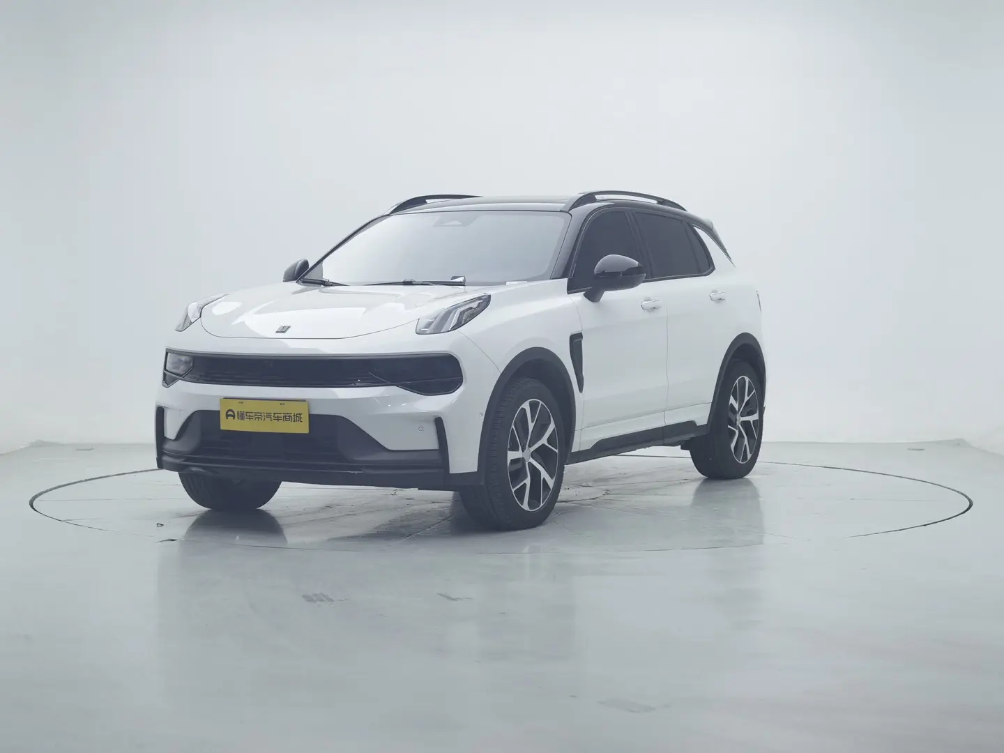 Lynk & Co 01