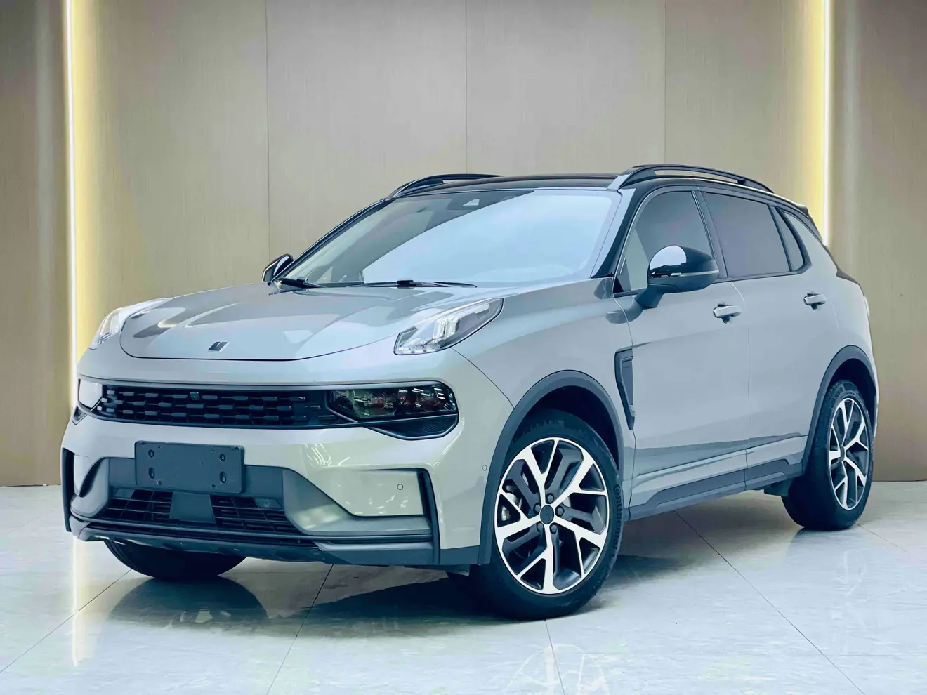 Lynk & Co 01