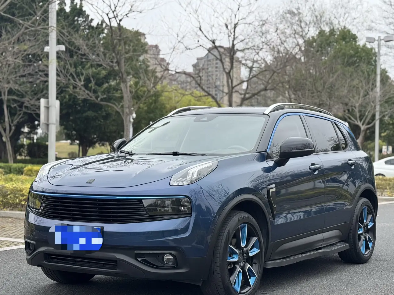 Lynk & Co 01