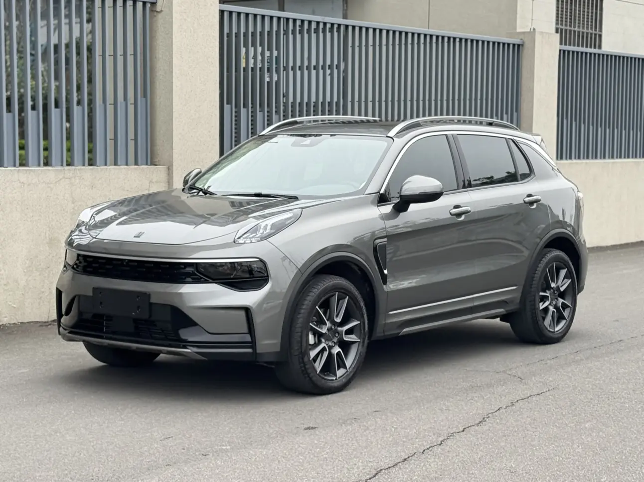 Lynk & Co 01
