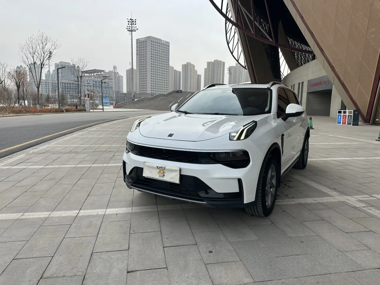 Lynk & Co 01