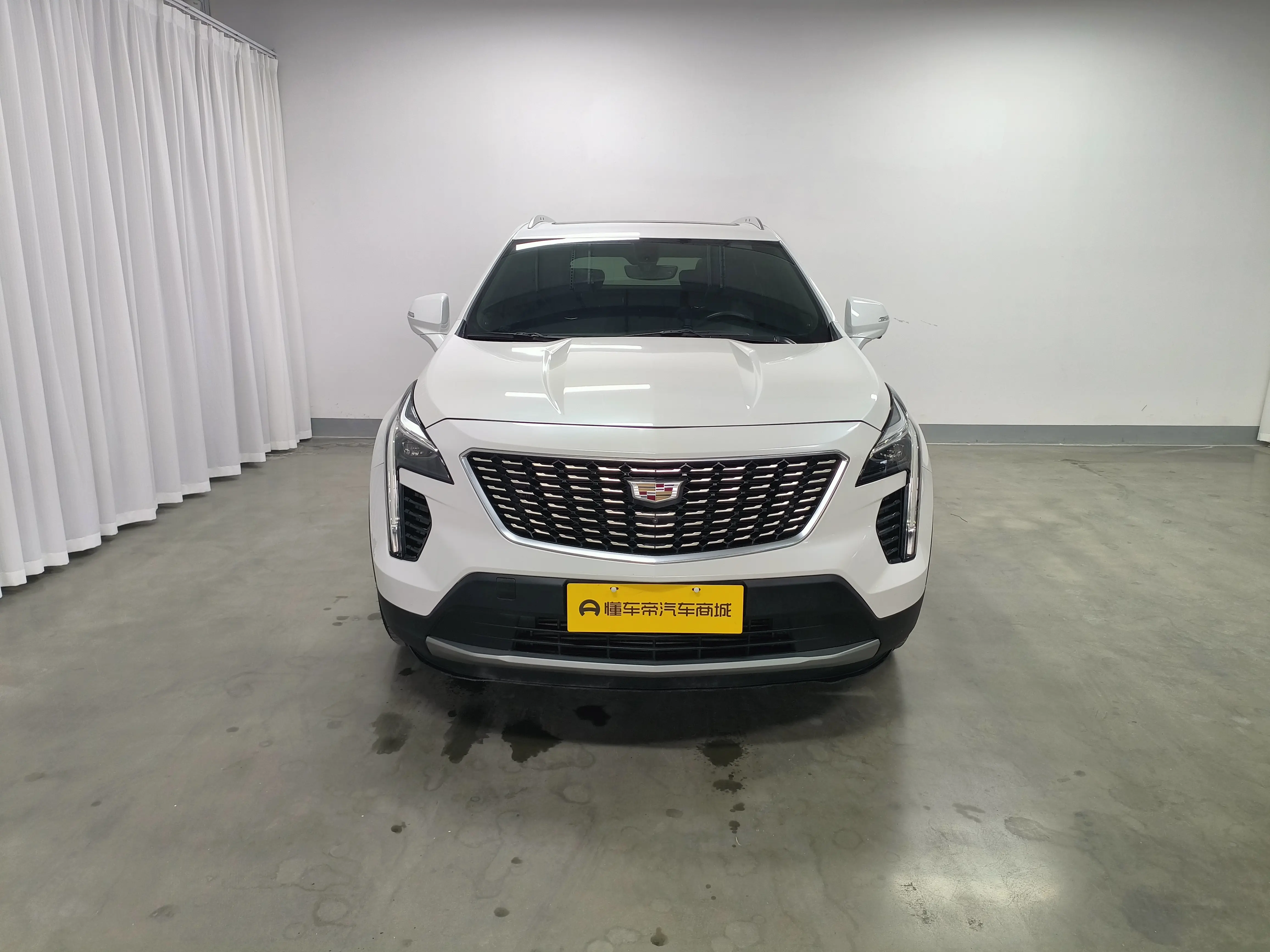 Cadillac XT4  из Китая