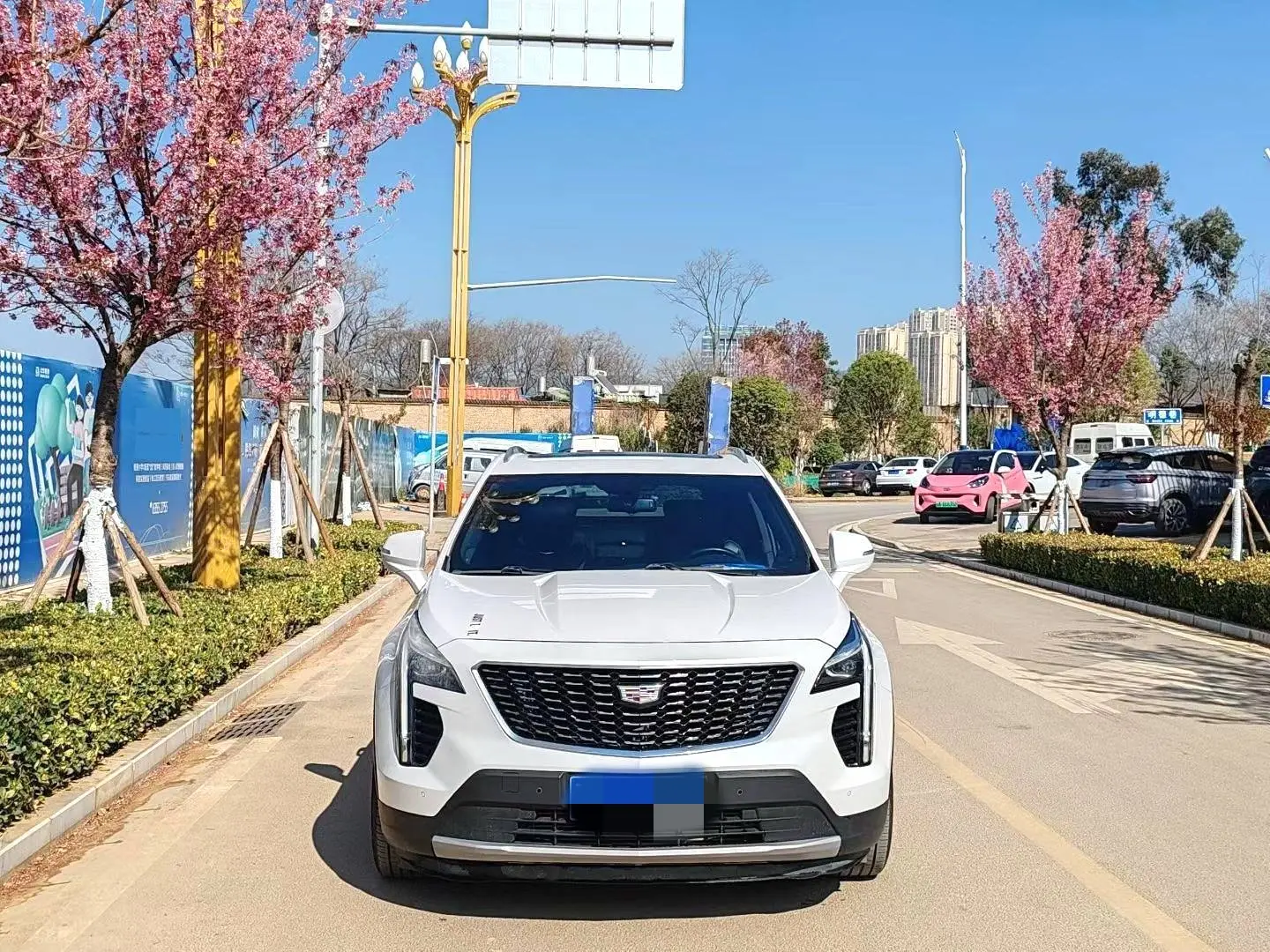 Cadillac XT4  из Китая
