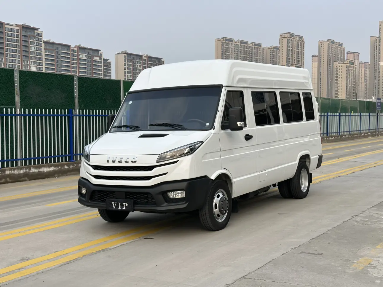 Iveco proud