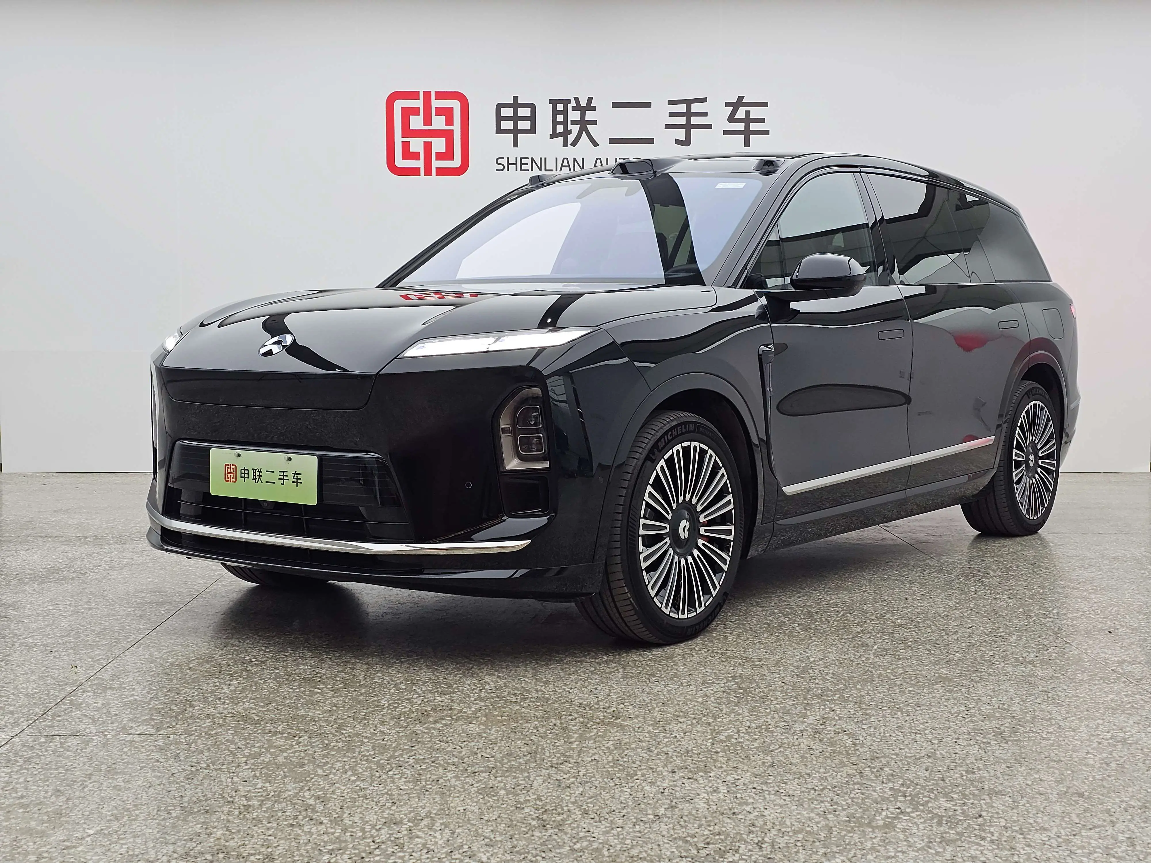 NIO ES8