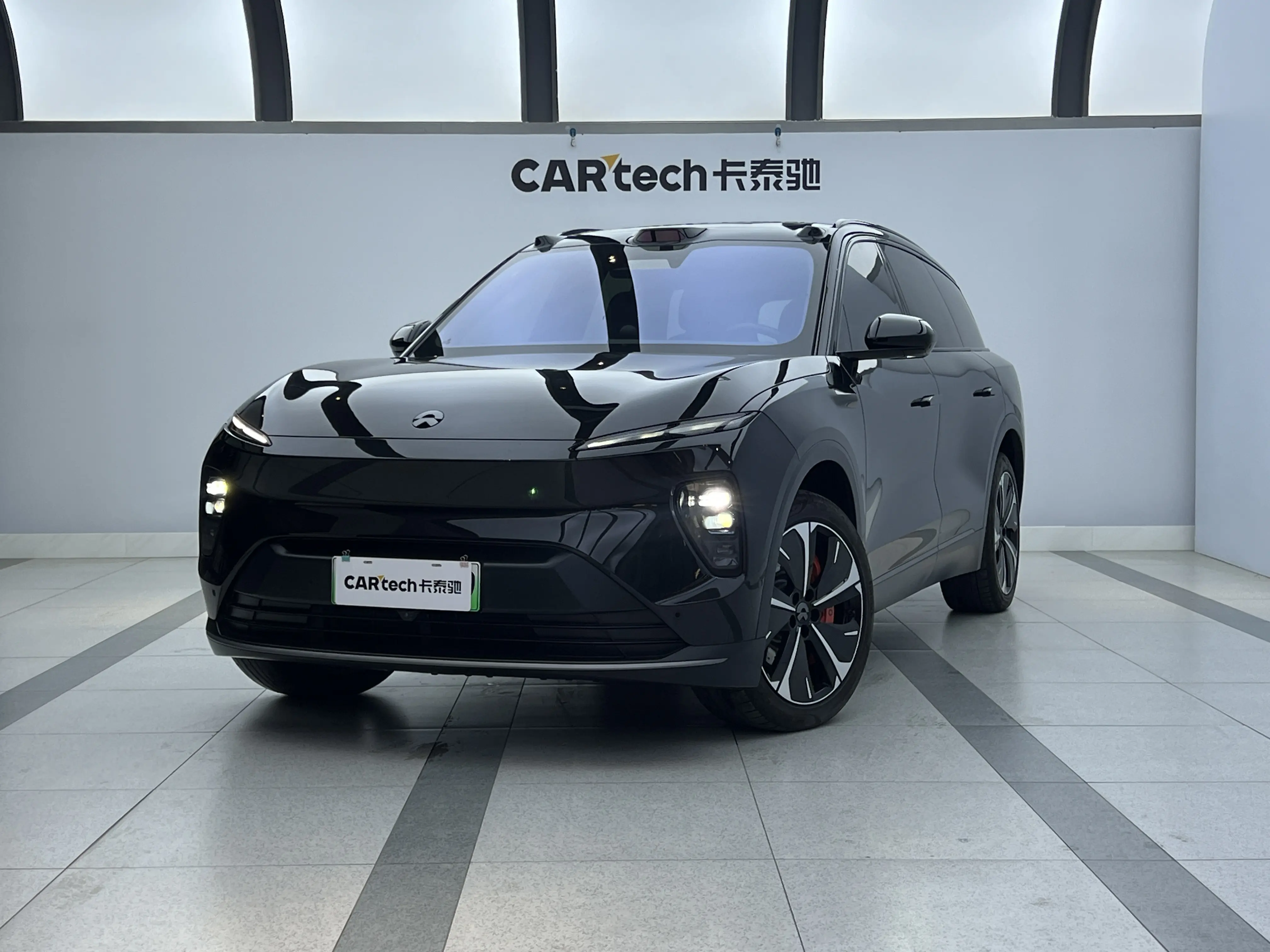 NIO ES8