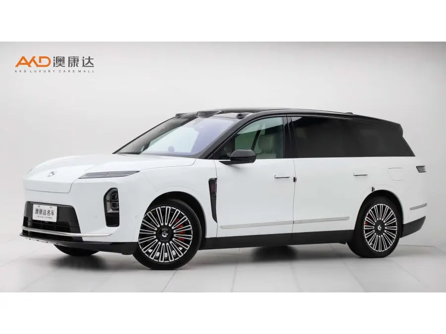 NIO ES8