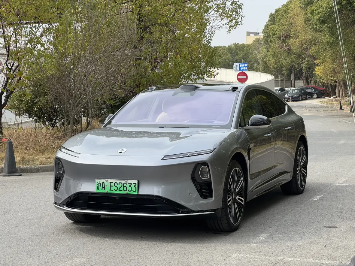 NIO ET9