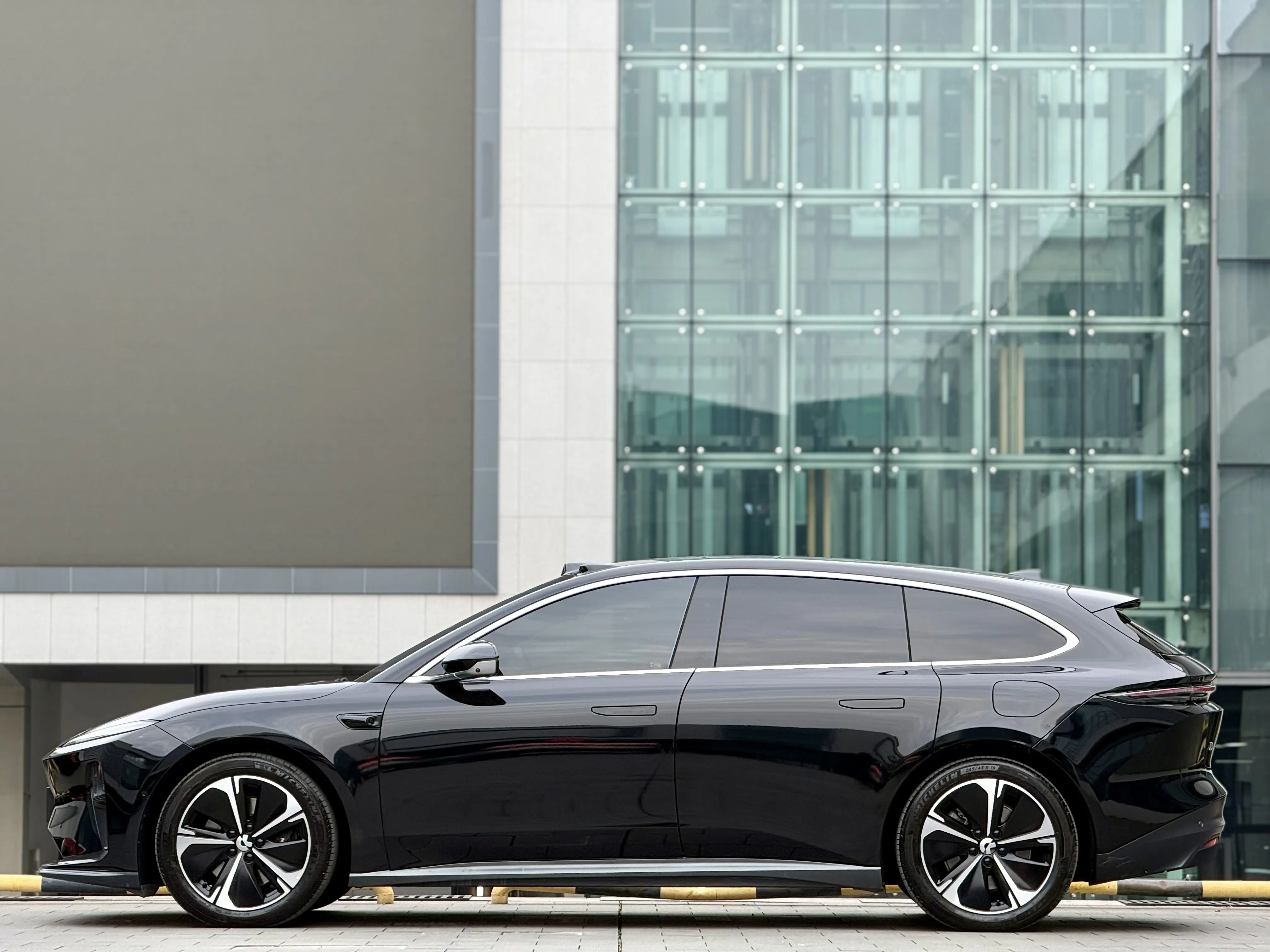 NIO ET5T