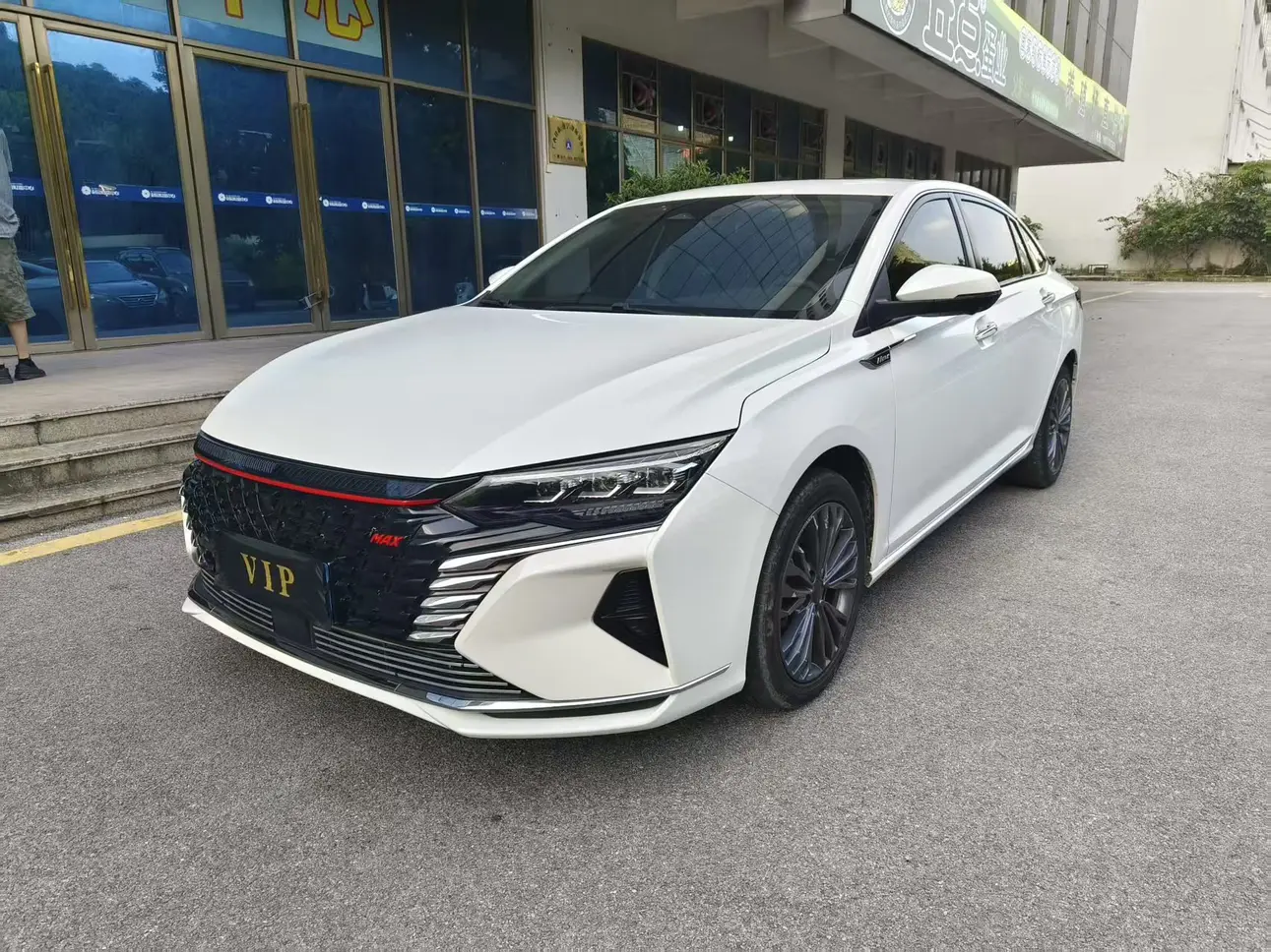 Dongfeng Yixuan MAX