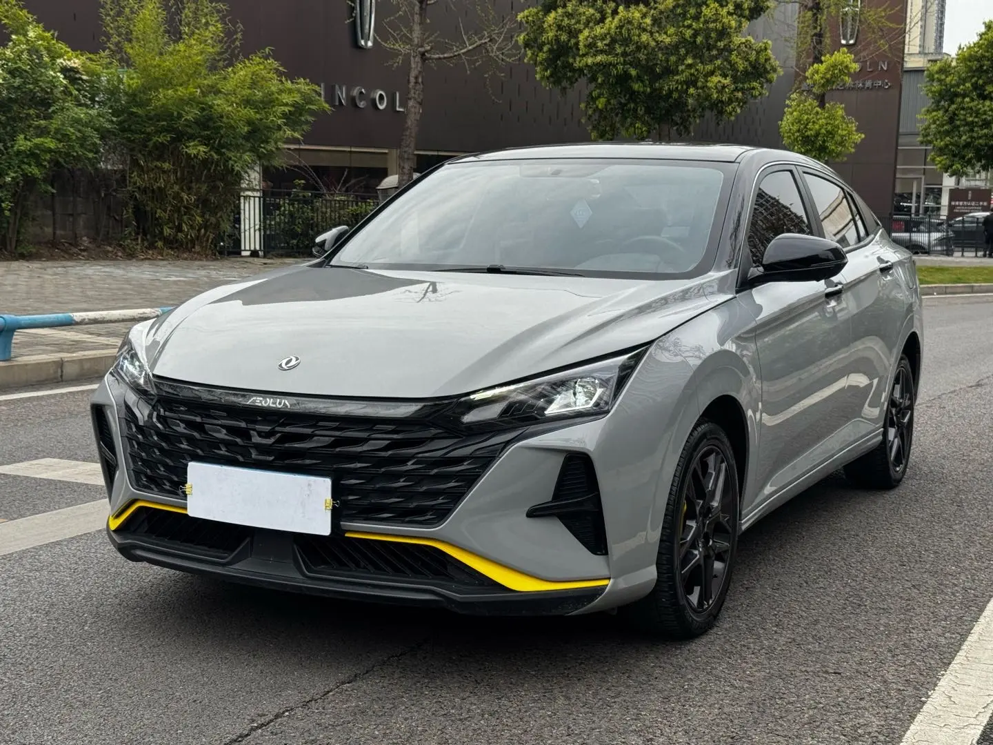 Dongfeng Yixuan
