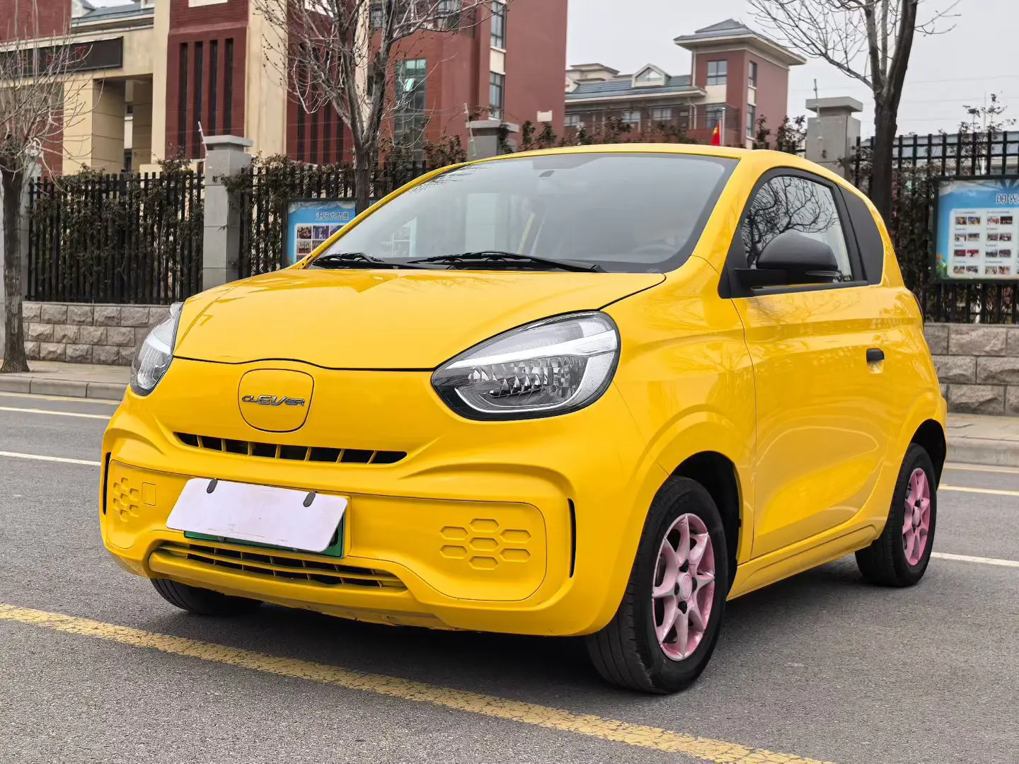 Roewe CLEVER  из Китая