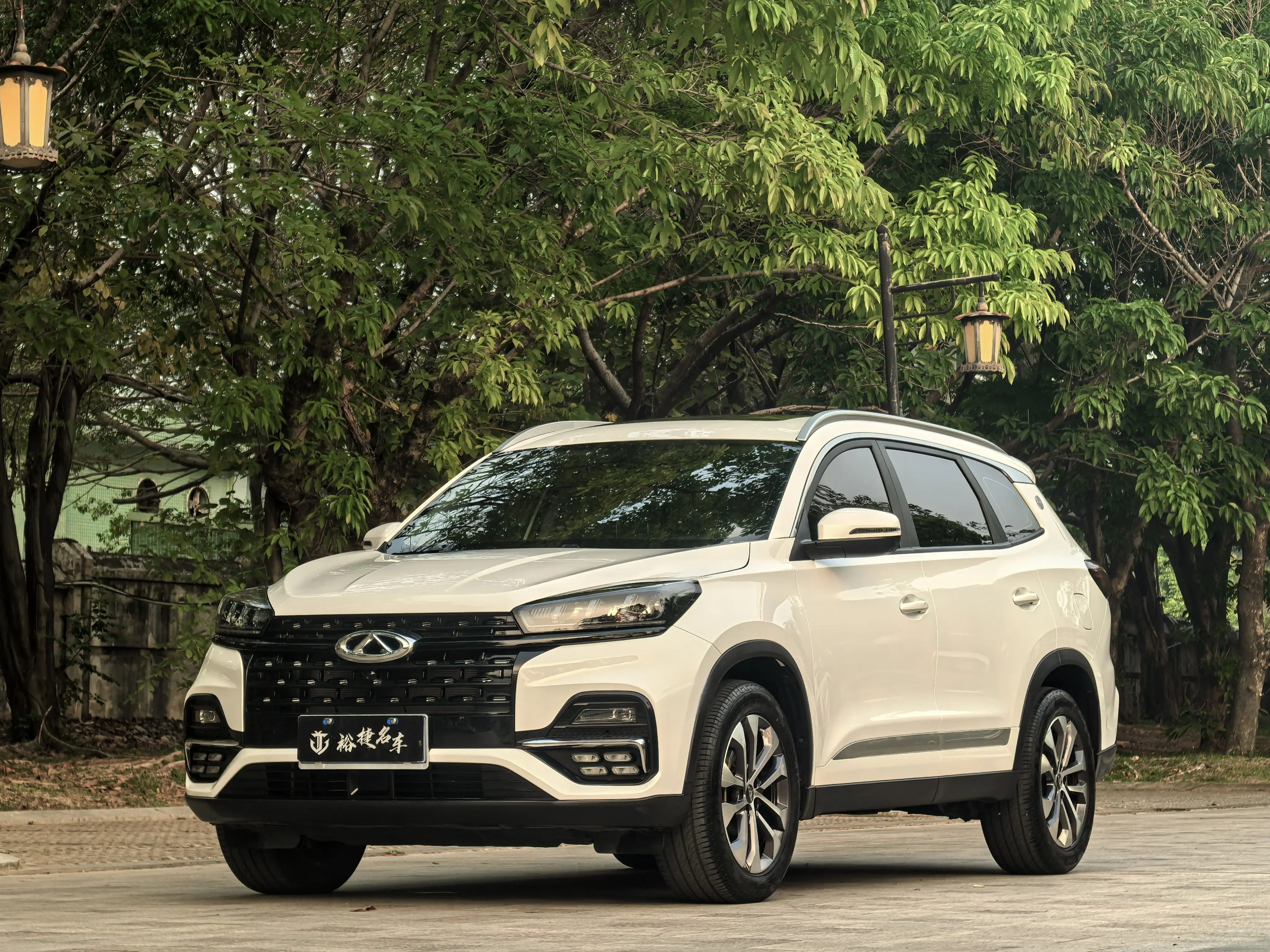 Chery Tiggo 8