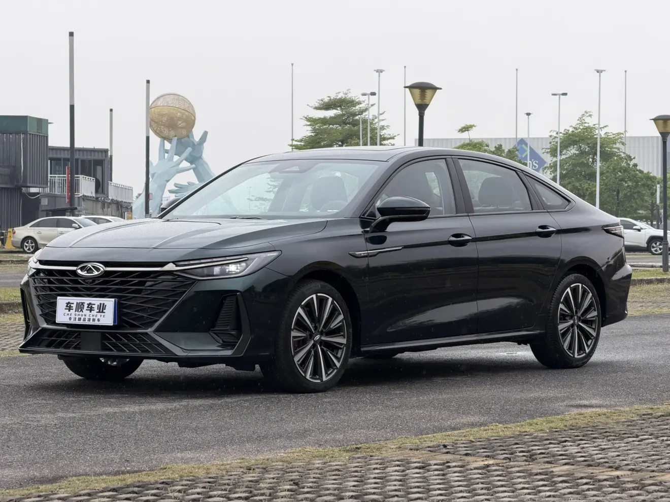 Chery Arrizo 8
