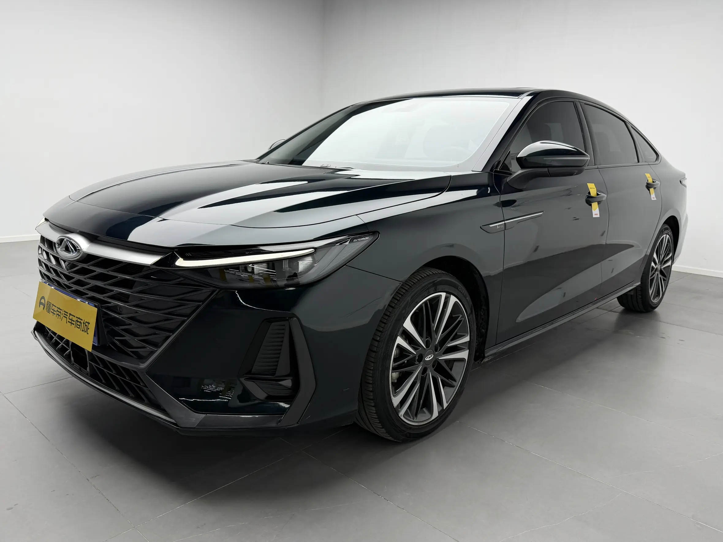 Chery Arrizo 8