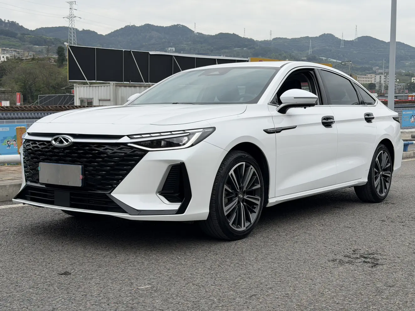Chery Arrizo 8