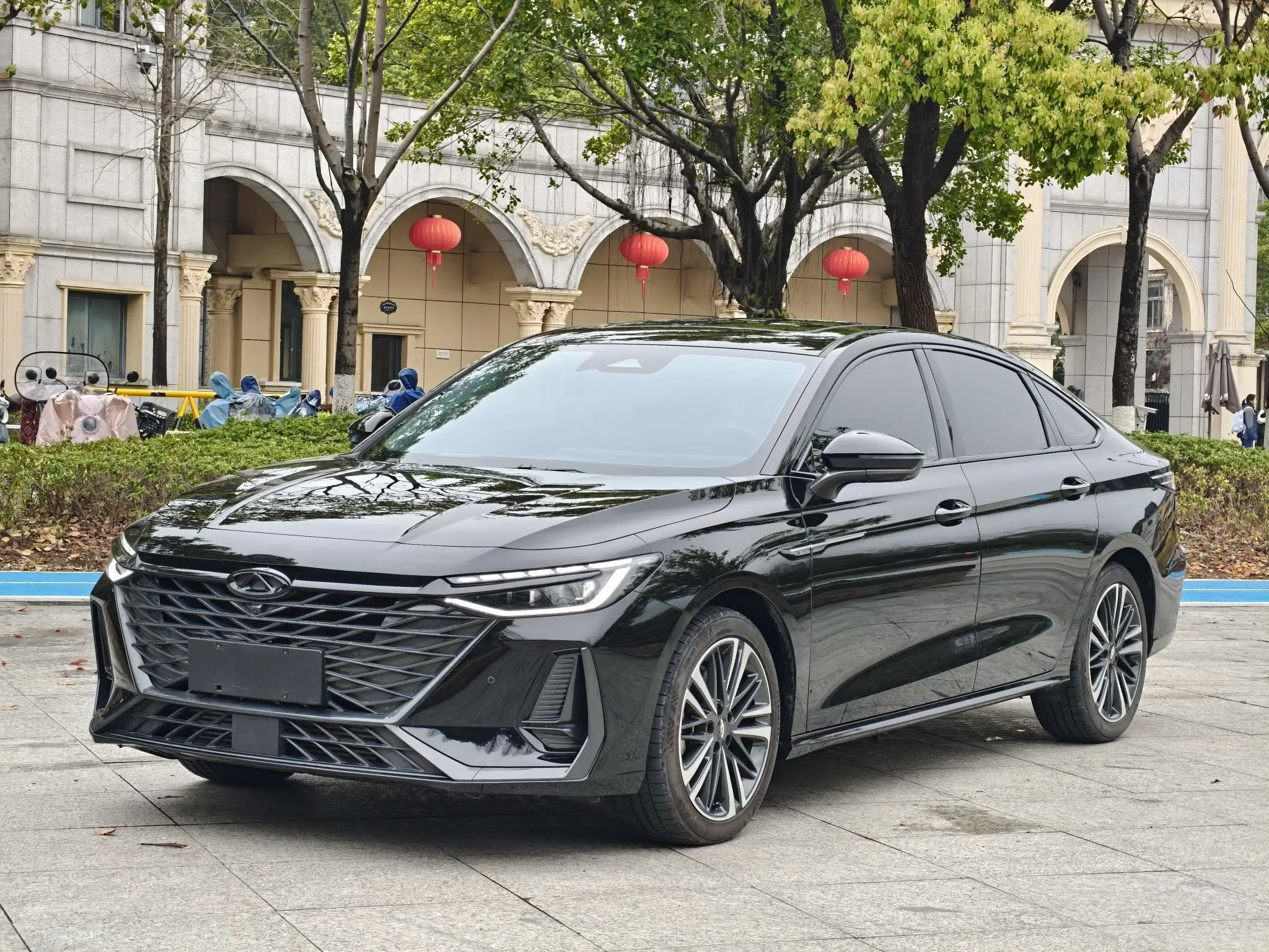 Chery Arrizo 8