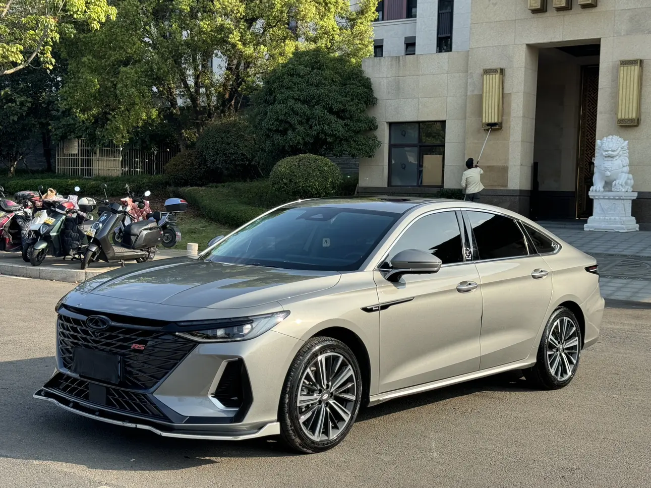 Chery Arrizo 8
