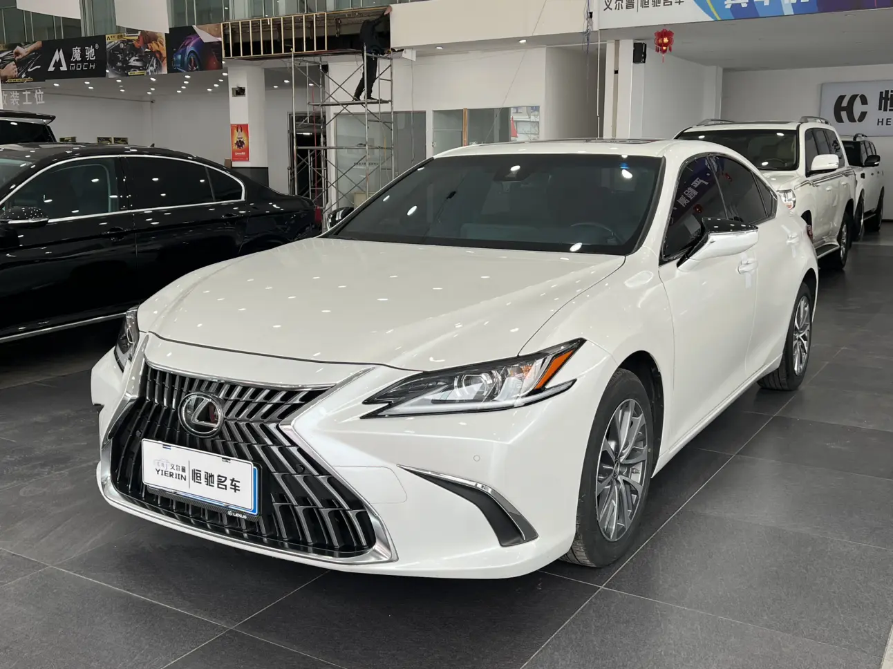 Lexus ES