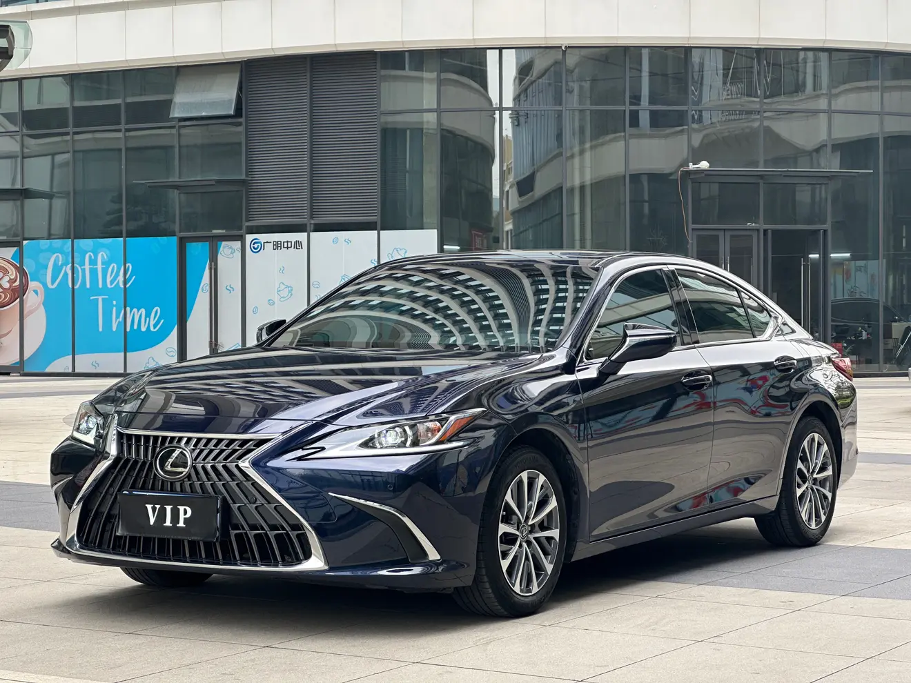 Lexus ES