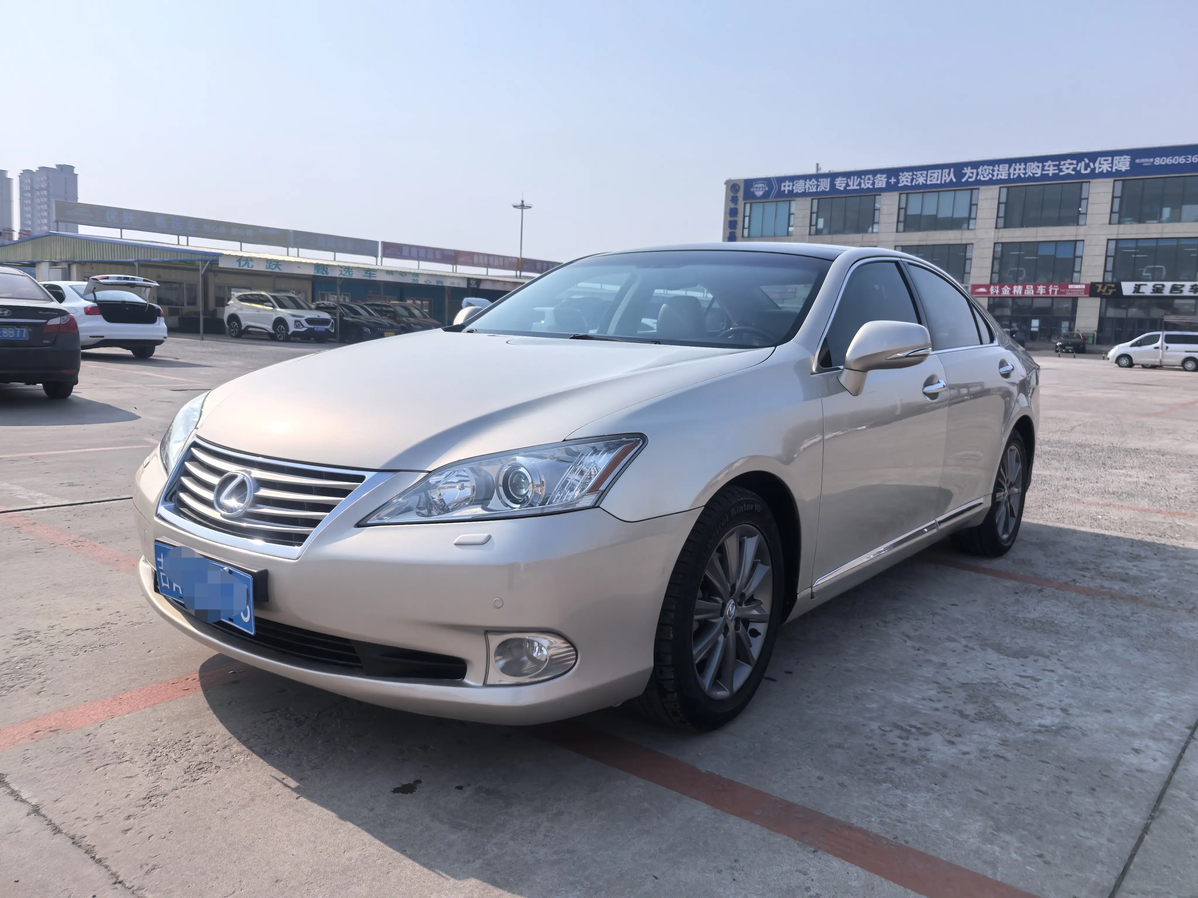 Lexus ES