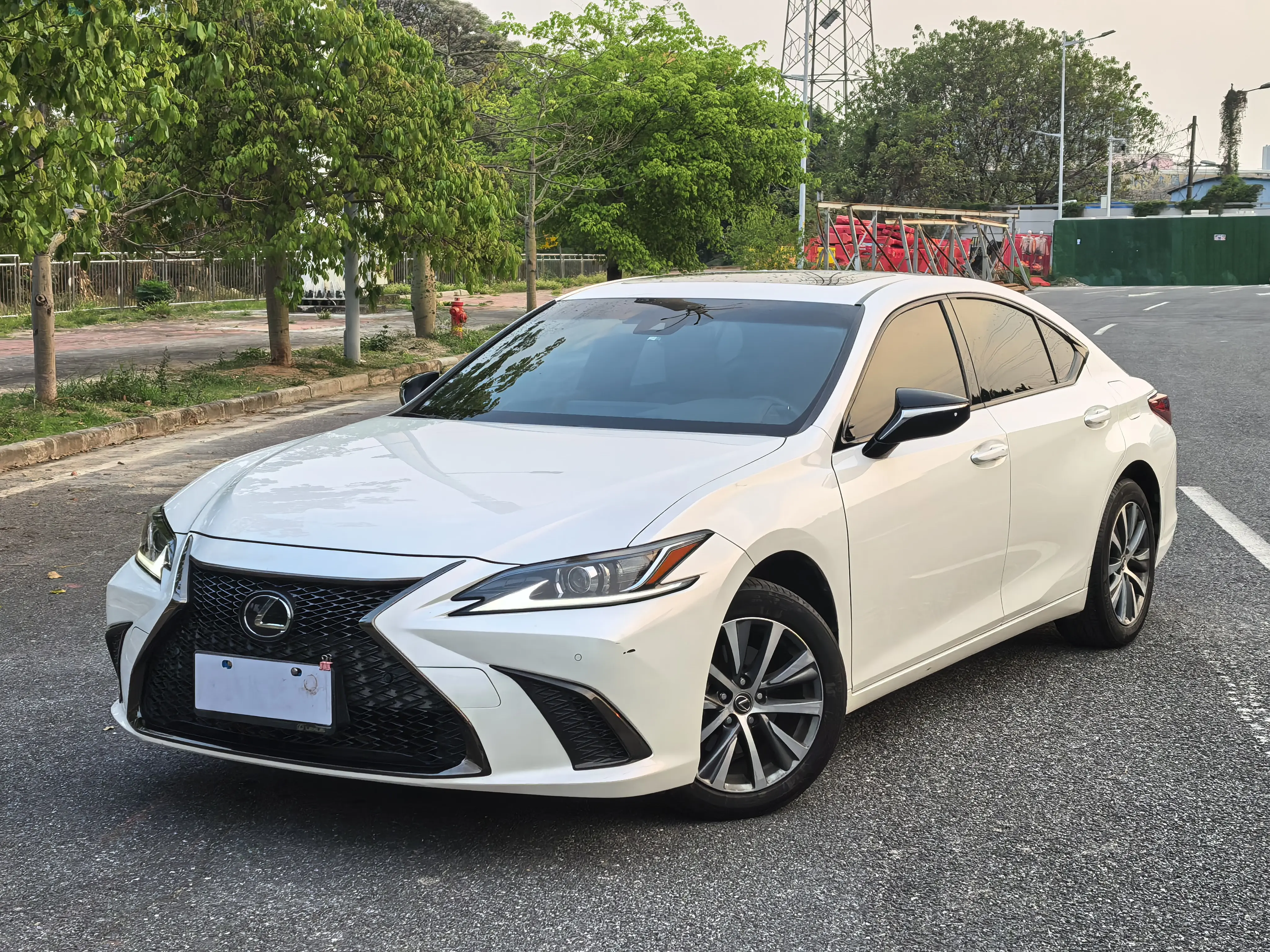 Lexus ES
