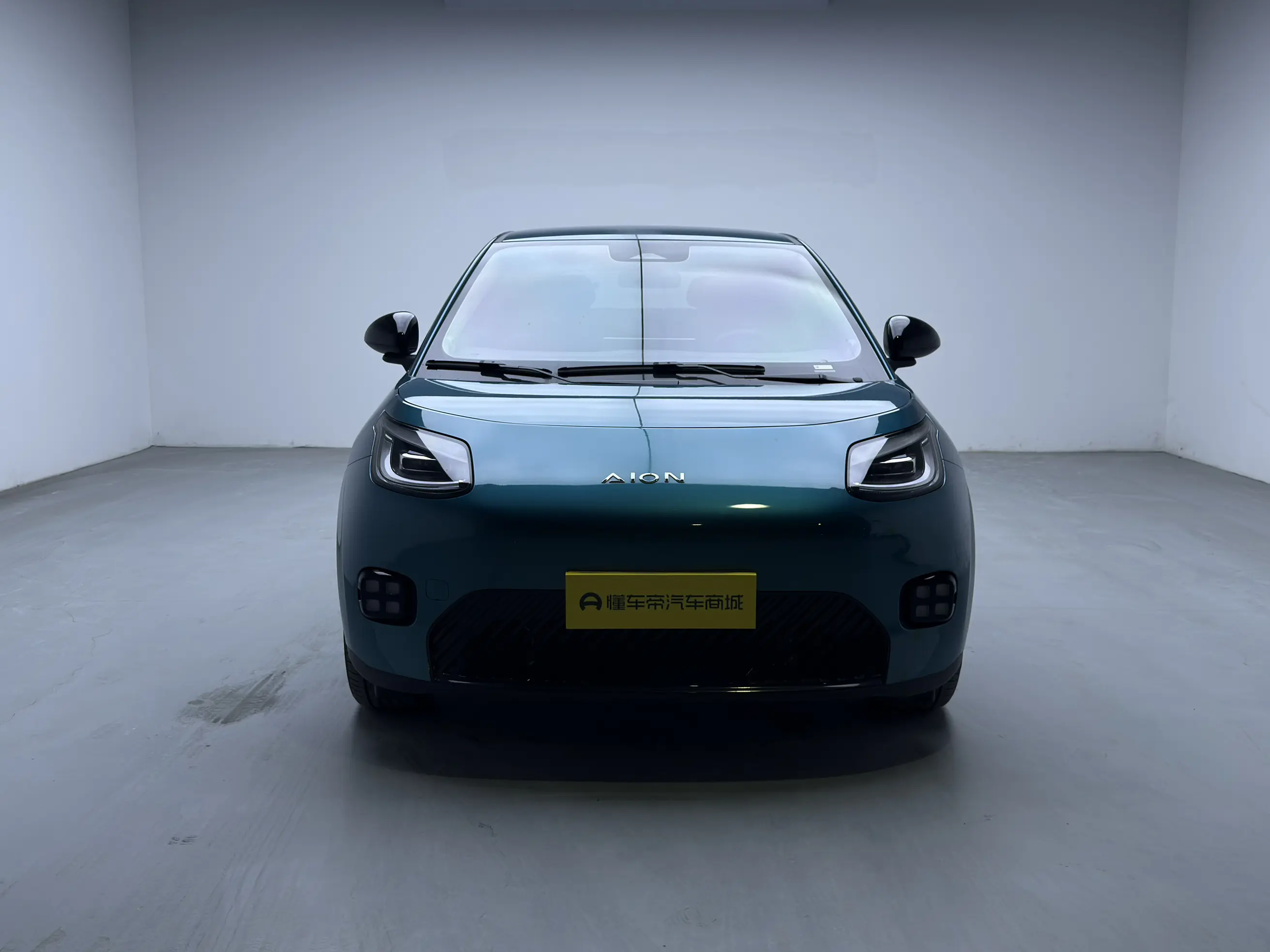 AION UT  из Китая