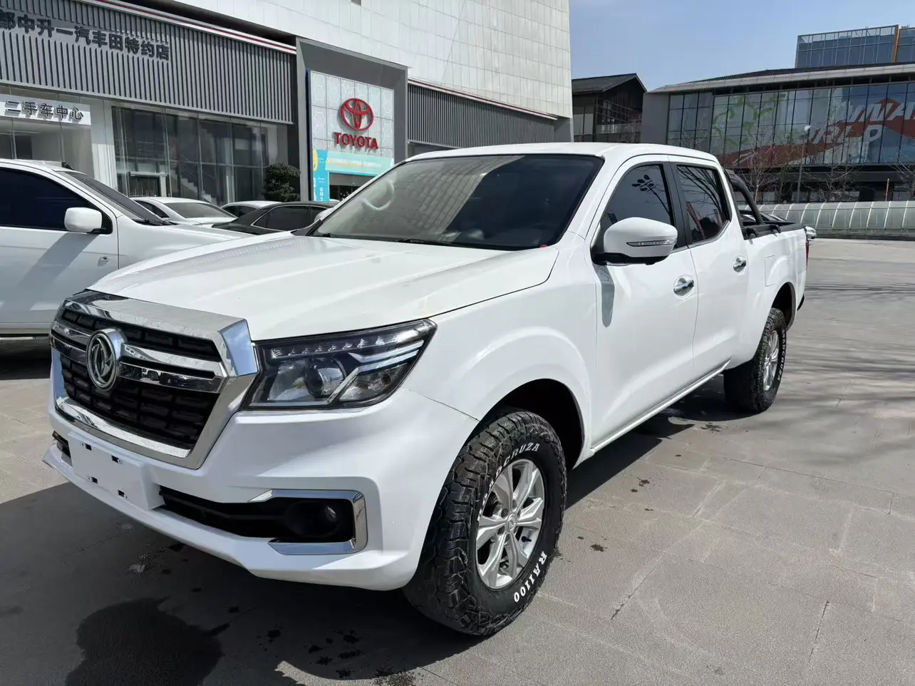 Dongfeng Ruiqi 6  из Китая