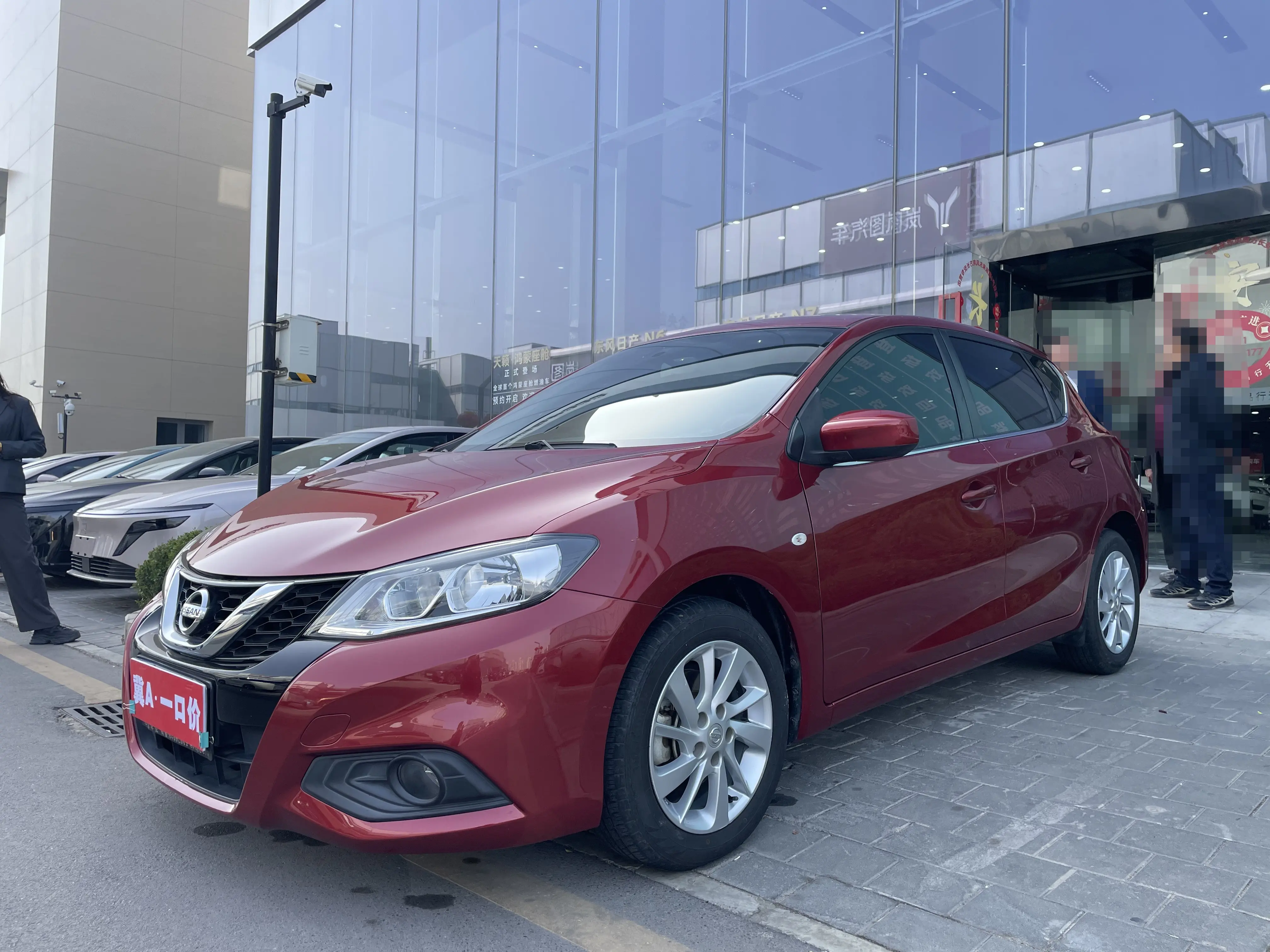 Nissan Tiida  из Китая