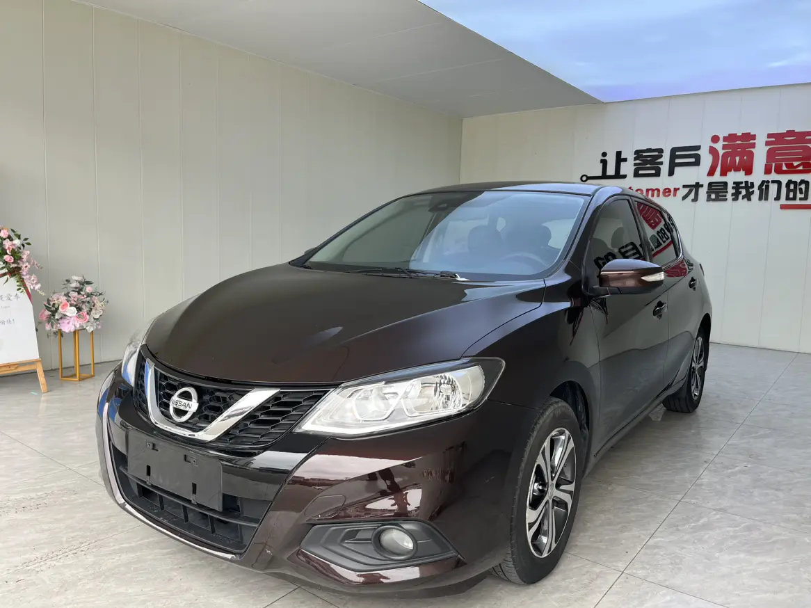 Nissan Tiida  из Китая