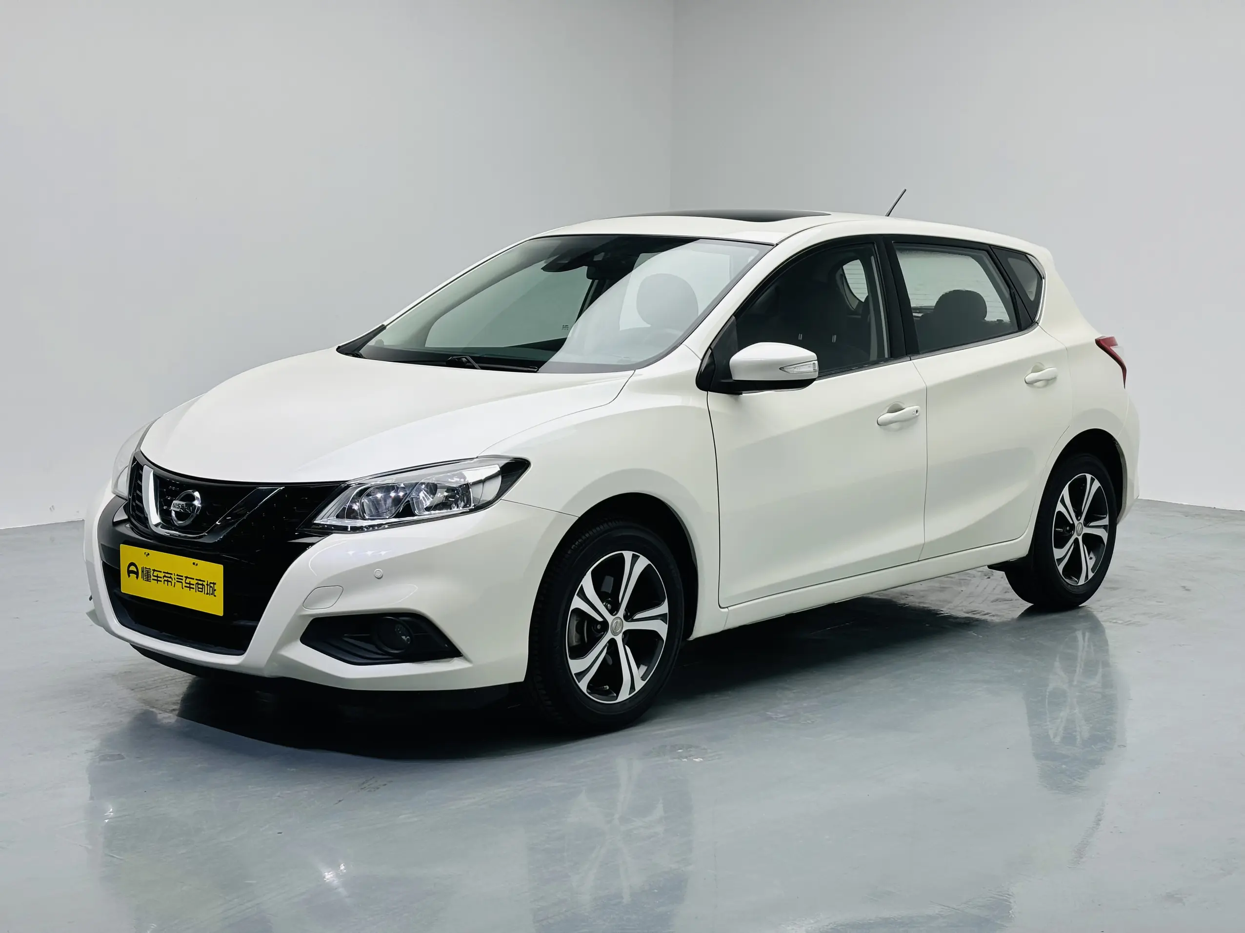 Nissan Tiida  из Китая