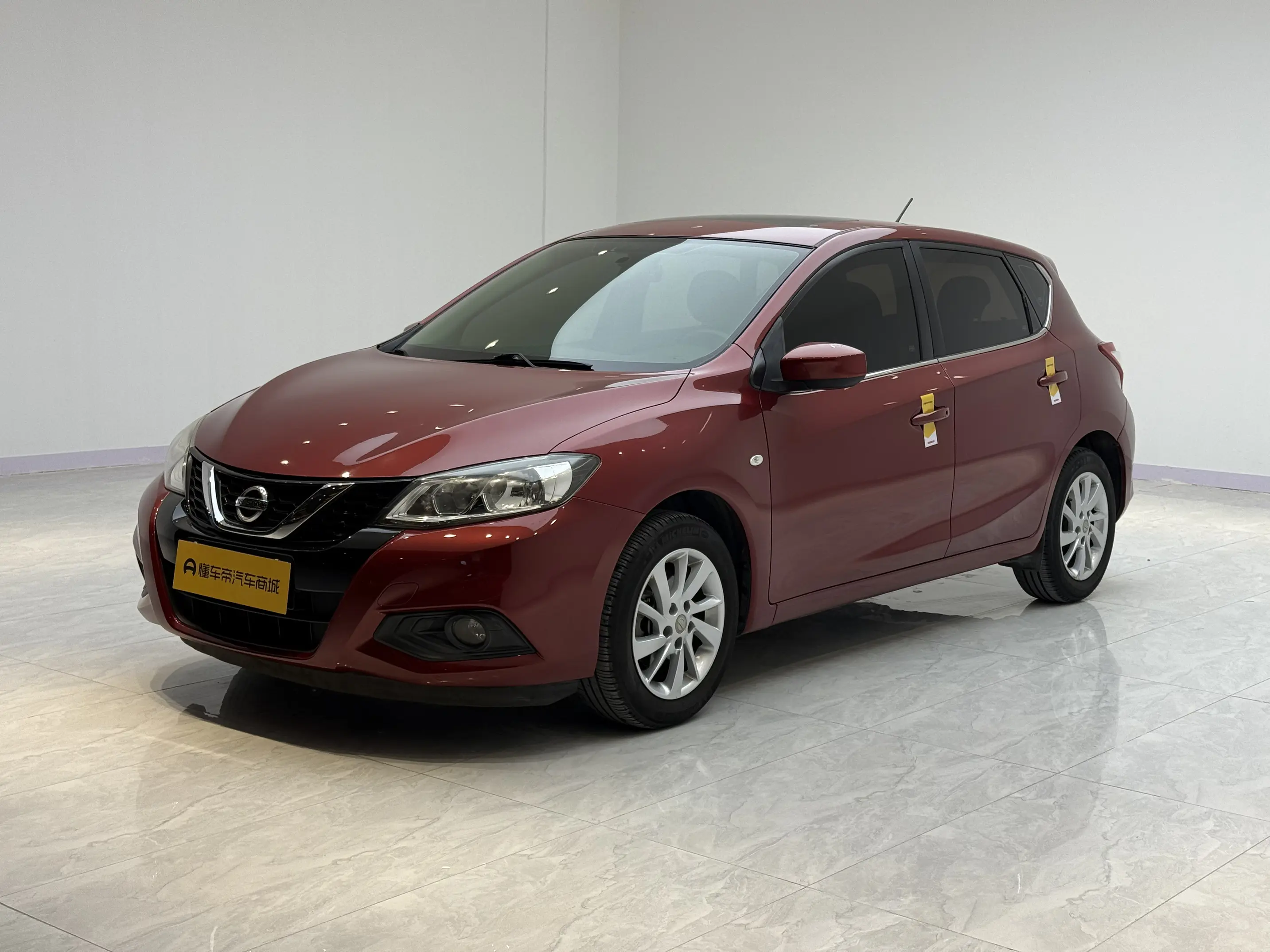 Nissan Tiida  из Китая