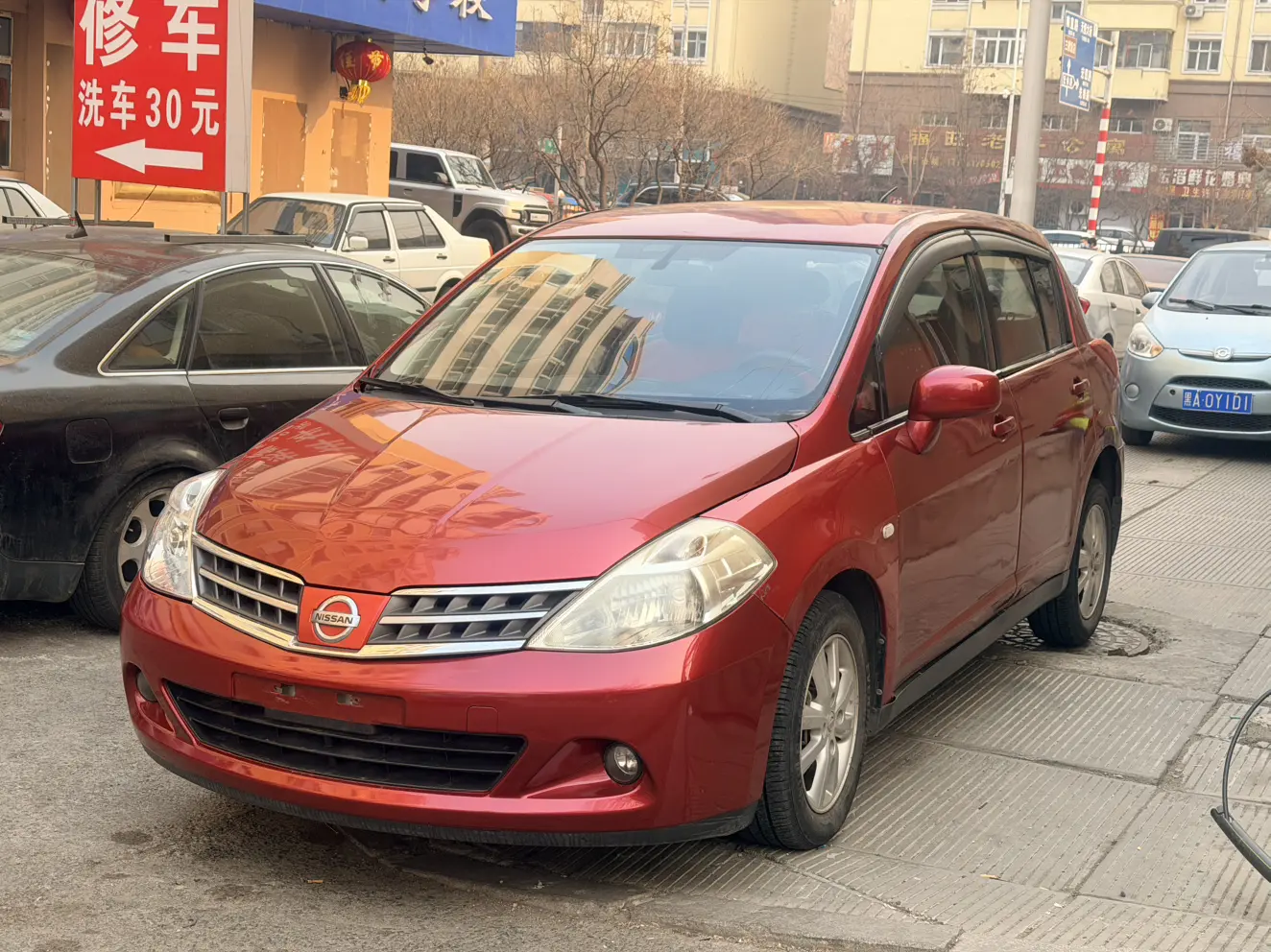 Nissan Tiida